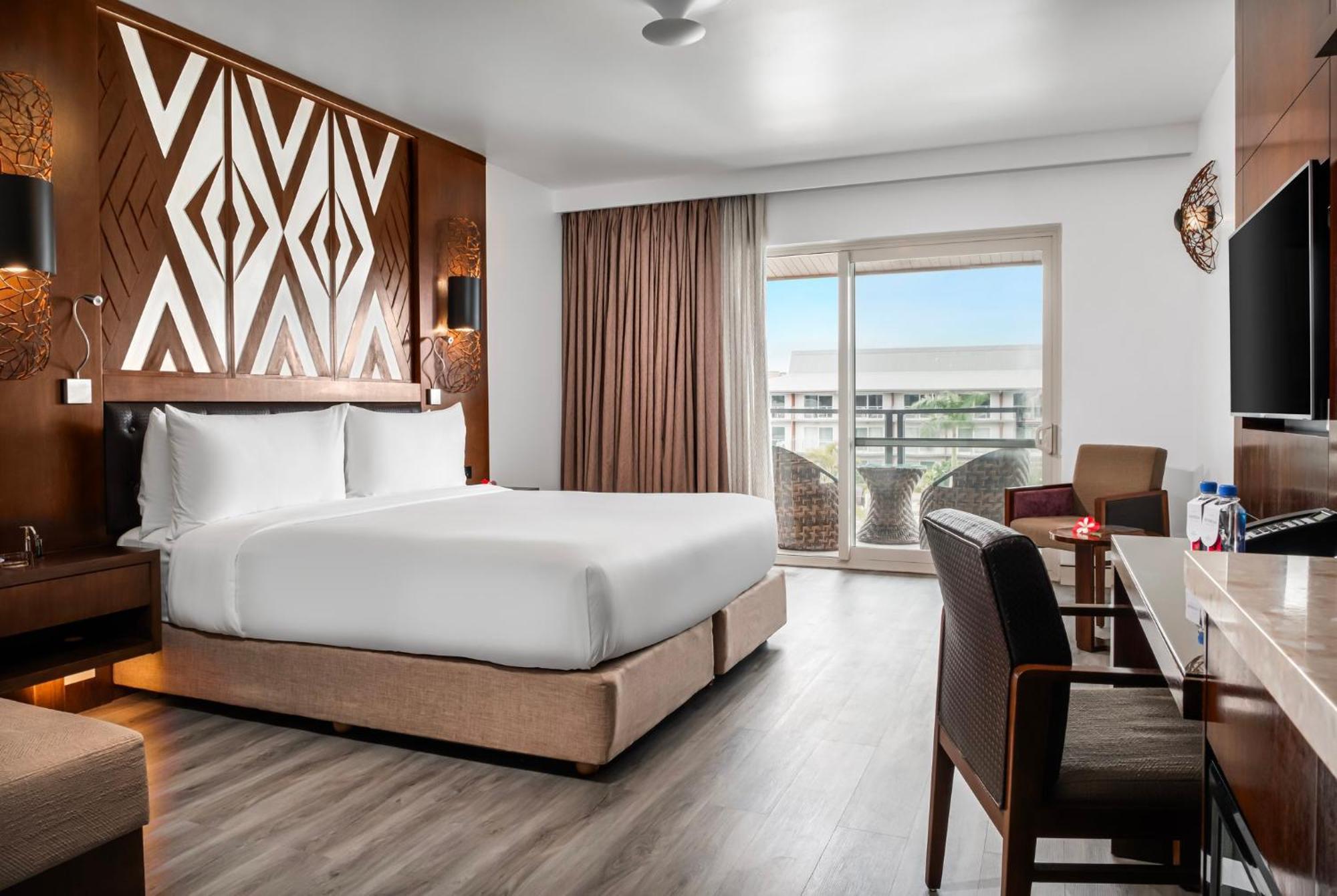 Crowne Plaza Fiji Nadi Bay Resort & Spa, An Ihg Hotel Buitenkant foto