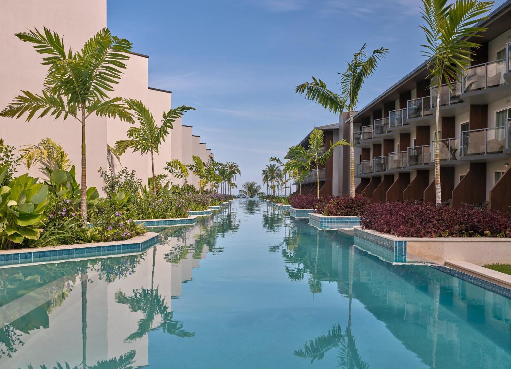 Crowne Plaza Fiji Nadi Bay Resort & Spa, An Ihg Hotel Buitenkant foto