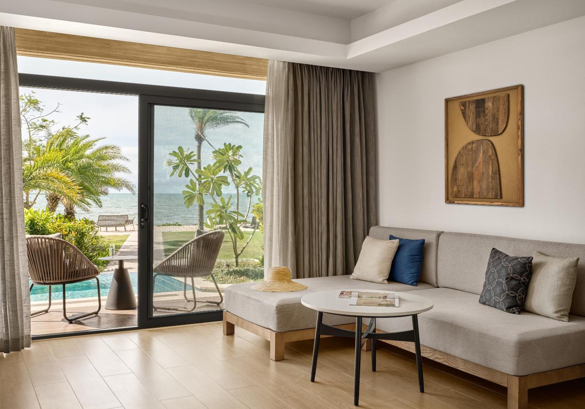 Crowne Plaza Fiji Nadi Bay Resort & Spa, An Ihg Hotel Buitenkant foto